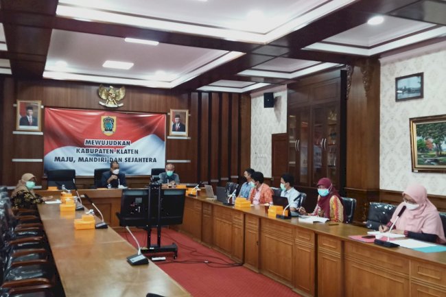 Focus Group Discussion (FGD) Penyusunan Naskah Akademik dan Draft Peraturan Daerah Perusahaan Umum Daerah Air Minum Kabupaten Klaten