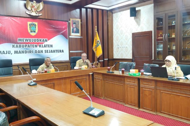 Rapat mebahas Penyusunan Laporan Semester I kegiatan DBCHT Tahun Anggaran 2023