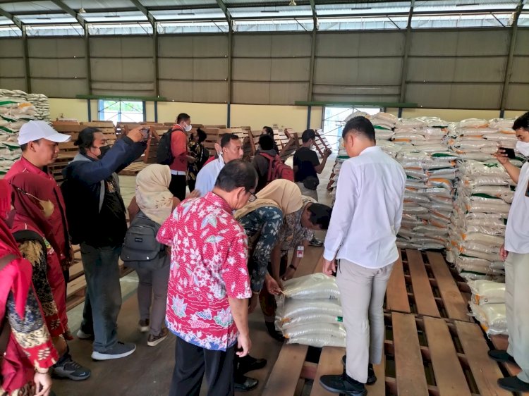 Pelepasan Penyaluran Cadangan Beras Pemerintah untuk Bantuan Pangan 2023  Kabupaten Klaten 