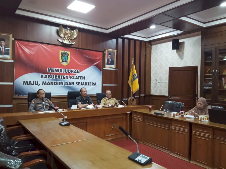 Zoom Meeting Mingguan Rakor Pengendalian Inflasi Daerah Tahun 2023 