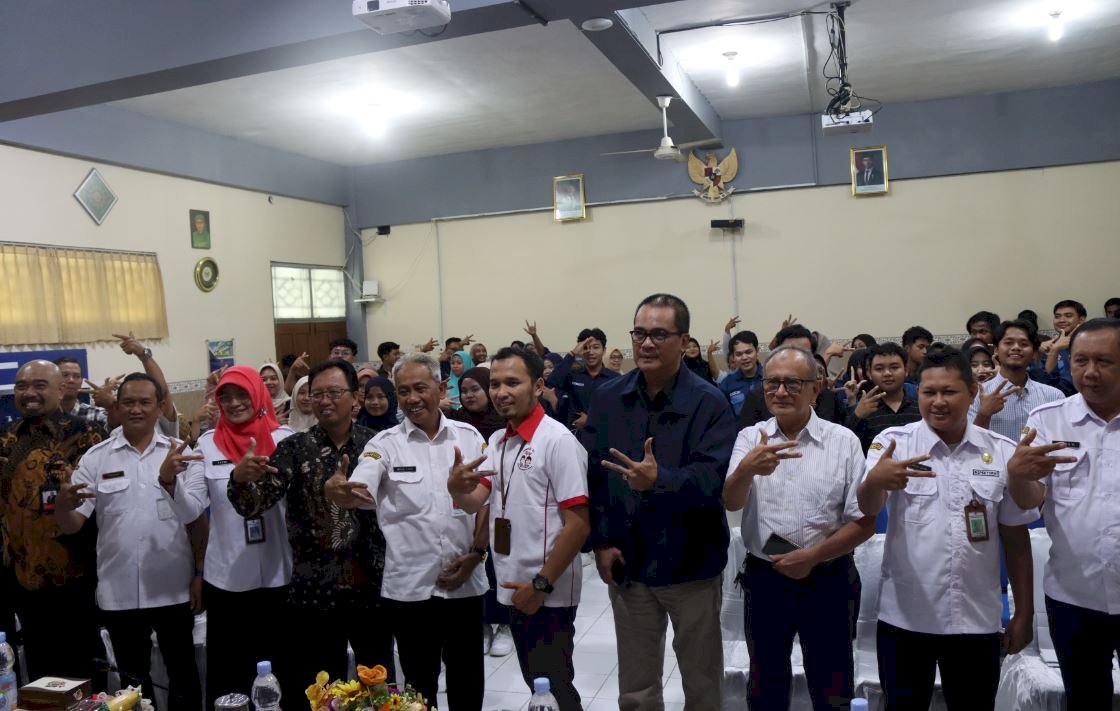 Siap Jadi Investor Muda? Bedah Tuntas Keuangan dan Investasi Pasar Modal di UMKLA