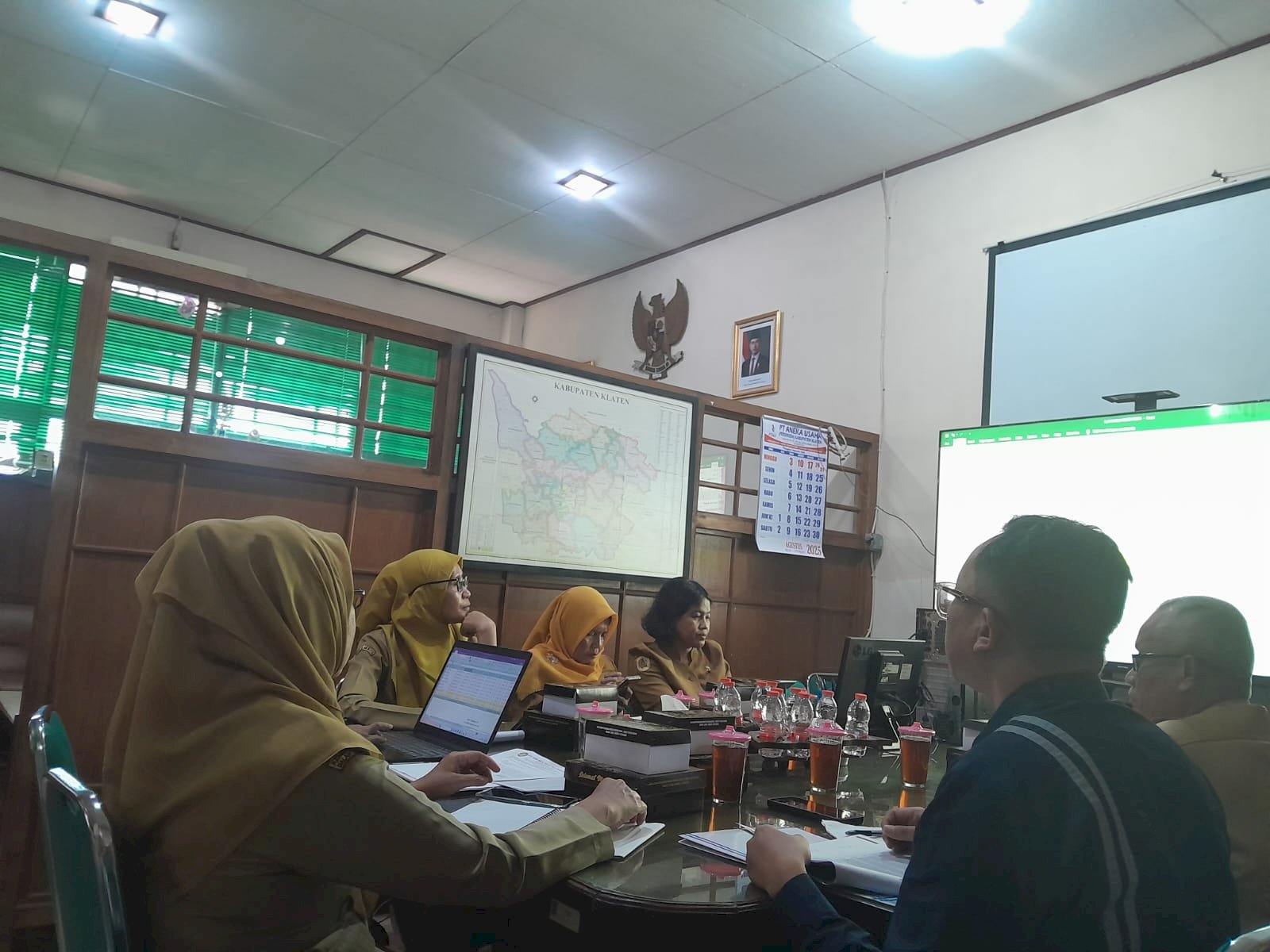  Verifikasi dan Evaluasi Pengajuan Subsidi Bunga Pinjaman  Bulan Agustus 2025