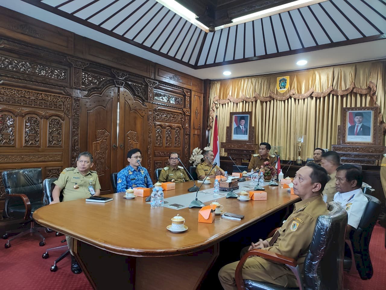 Bupati Klaten Bersama Kepala OPD Ikuti Zoom Meeting Rakornas Pengendalian Inflasi Daerah Jelang Natal & Tahun Baru 2026