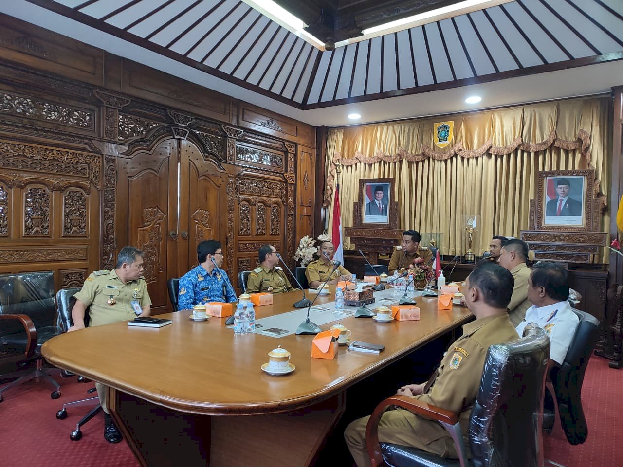 Bupati Klaten Bersama Kepala OPD Ikuti Zoom Meeting Rakornas Pengendalian Inflasi Daerah Jelang Natal & Tahun Baru 2026