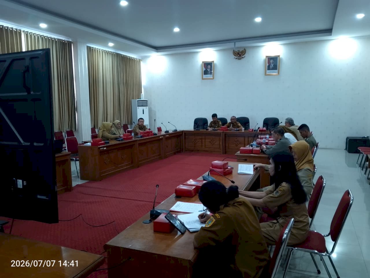 Rapat Pembahasan Laporan Semester I Kegiatan DBHCHT TA 2026