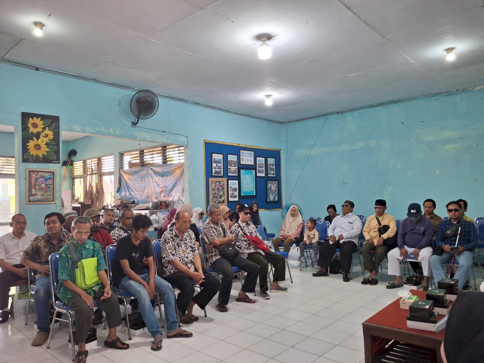Edukasi Keuangan bagi Penyandang Diasabilitas Persatuan Tunanetra Indonesia (PERTUNI) Cabang Klaten  dengan tema “Literasi Keuangan Inklusi” 